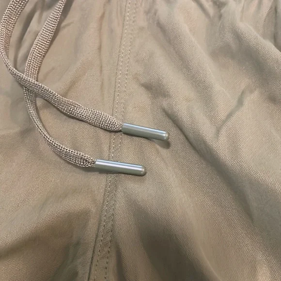 The North Face Women's Aphrodite Shorts - Picture 4 of 11